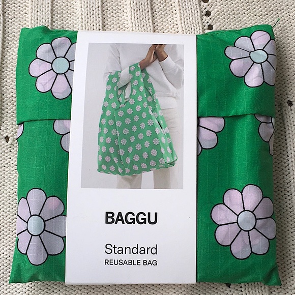 BAGGU Handbags - NWT BAGGU Green Daisy Reusable Shopping Bag Tote Purse Standard Size